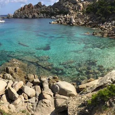 Appartamento Bilocale Con Giardino Privato, Terrazza Vista Mare E Incantevoli Tramonti Sul Promontorio Di Capo Testa - Iun Q2226 *