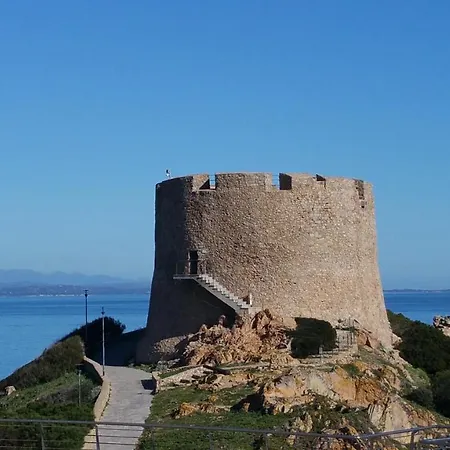 Bilocale Con Giardino Privato, Terrazza Vista Mare E Incantevoli Tramonti Sul Promontorio Di Capo Testa - Iun Q2226 *