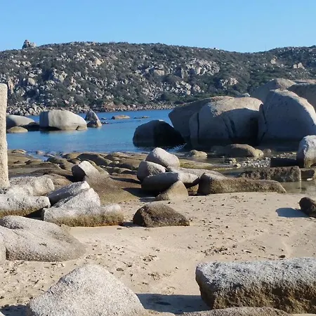 Appartamento Bilocale Con Giardino Privato, Terrazza Vista Mare E Incantevoli Tramonti Sul Promontorio Di Capo Testa - Iun Q2226 *